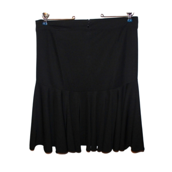 Women's Michael Kors Ruffle Skirt - Picture 2 of 15